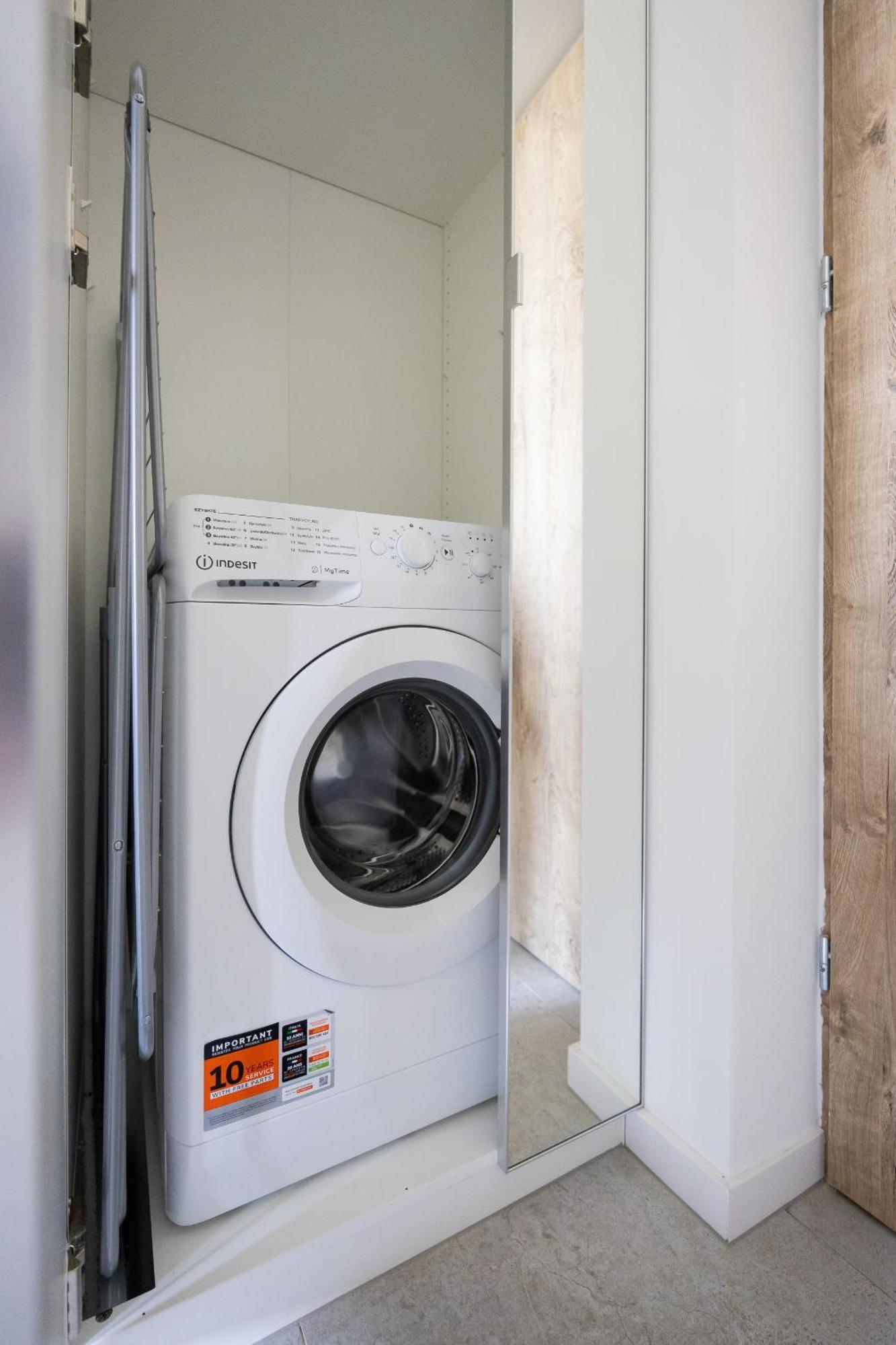 Elegancki Apartament Dla 4 Osob W Warszawie By Noclegi Renters ワルシャワ エクステリア 写真